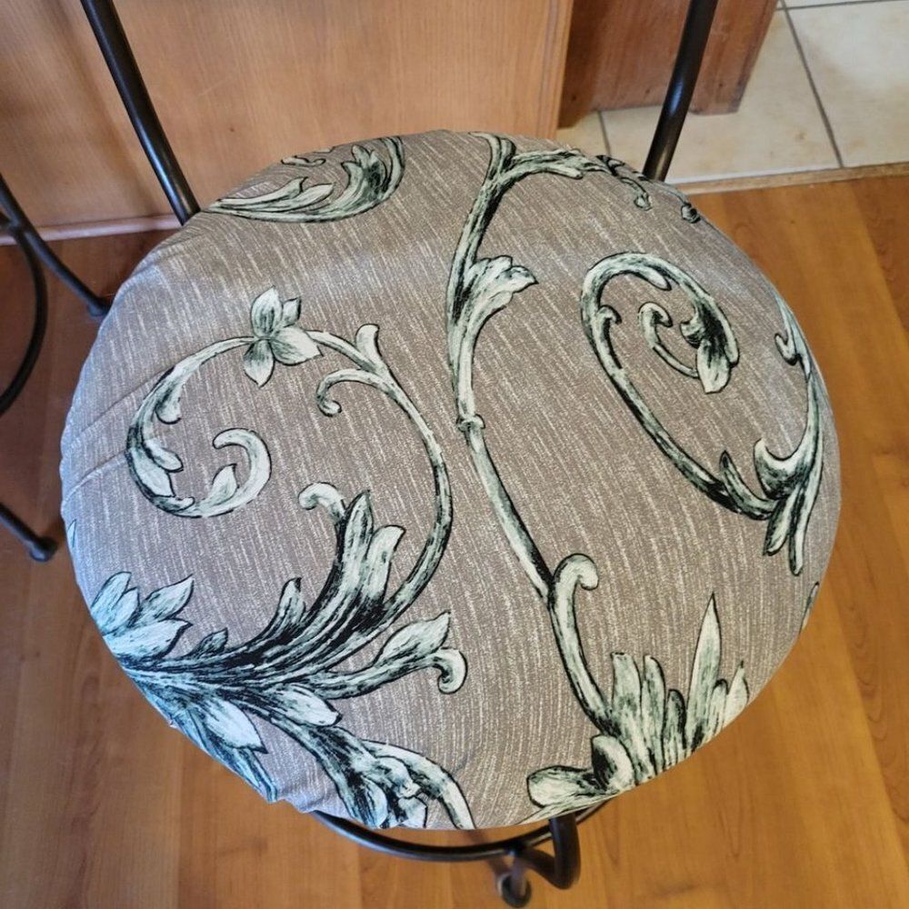 NEW Seat Covers For Bar stool round fabric chair SET OF FOUR stretchy floral NIP